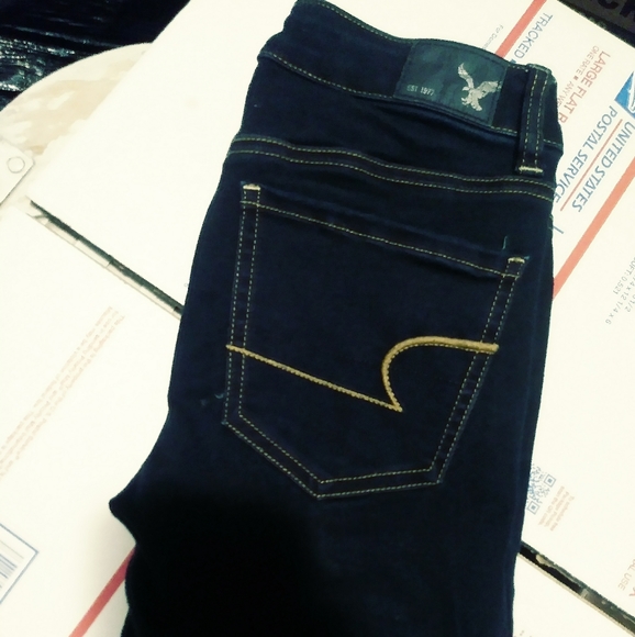 💝AMERICAN EAGLE OUTFITTERS JEANS🎠 - Picture 4 of 6
